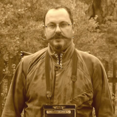 3D 8K travels big ball