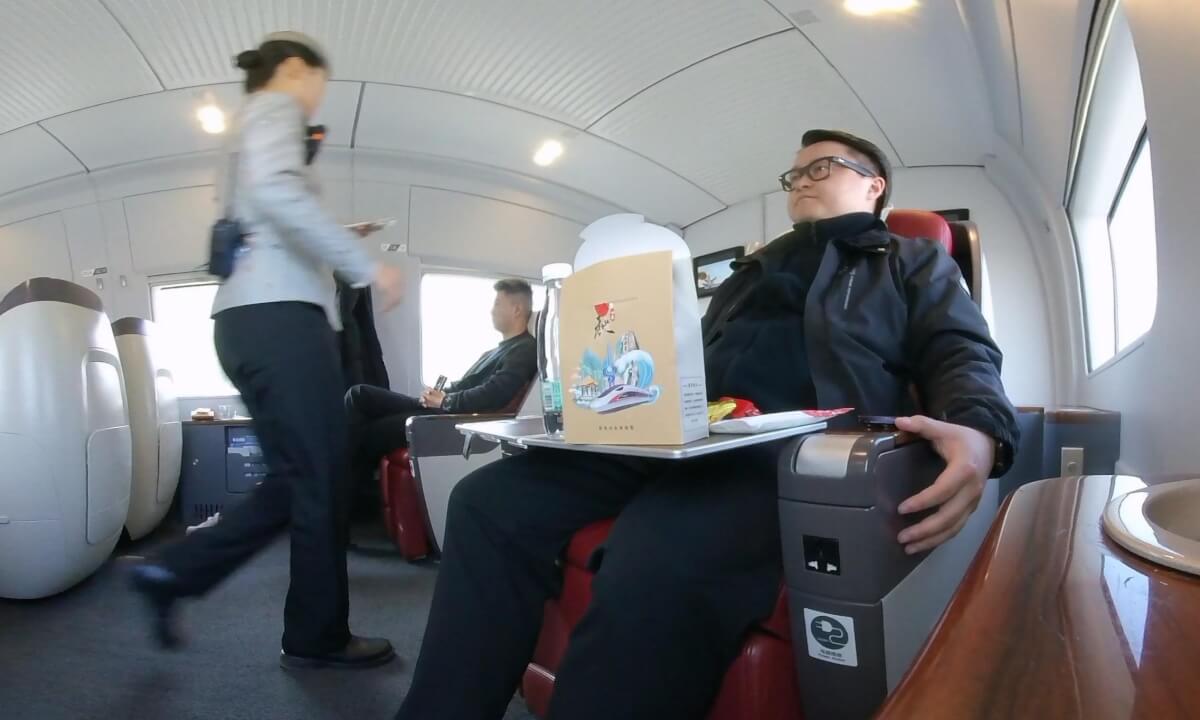 日照西-岚山西，中国高铁商务座