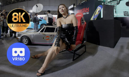 Hot girls at YiHaoZhanTai