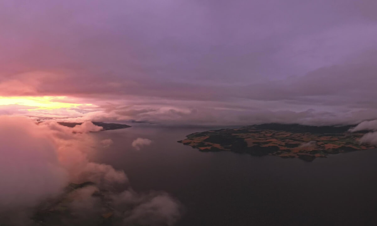 Sunset Above the Clouds — Immersive VR Relaxation (360°)
