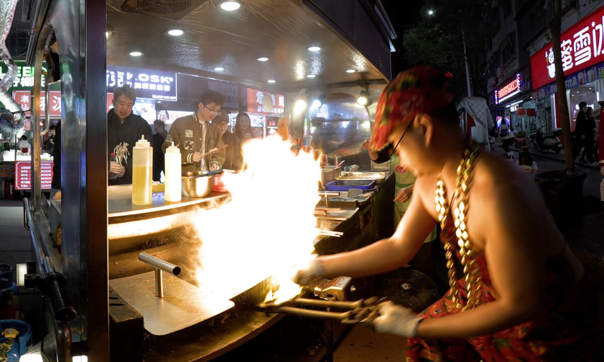Went to a street food stall with Cici|Relaxing|vr180cici|China Trave