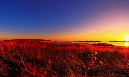 Sunset over Frøya Island | Lighthouse Cliff | Relaxing Nature VR 360°