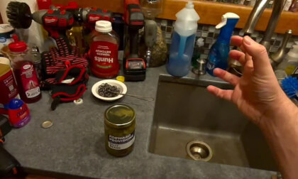 Immersive Life hacks - opening a jar