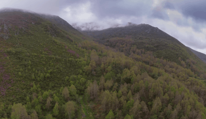 Ancares: Pico Miravalles entre las nubes