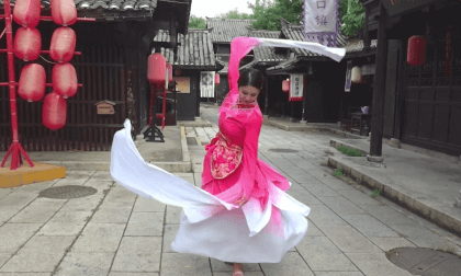 Chinese Traditional Dancing Shot on QooCam EGO