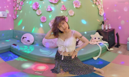 Come watch me dance, Hyuna, babe!