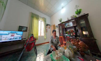 FUJIFILM XM5 + CANON R8 31 trai-stitched