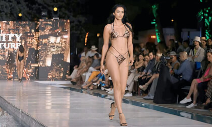 AMAZING Slow-Motion Walk Of Jaskiran Kaur for Vanity Couture At Miami