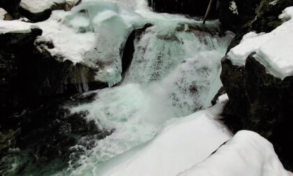 Winter walk to Kuskanax waterfall near Nakusp, British Columbia (3d, Flat)