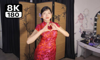 Immersive View: Girls Dancing in Chinese Qipao