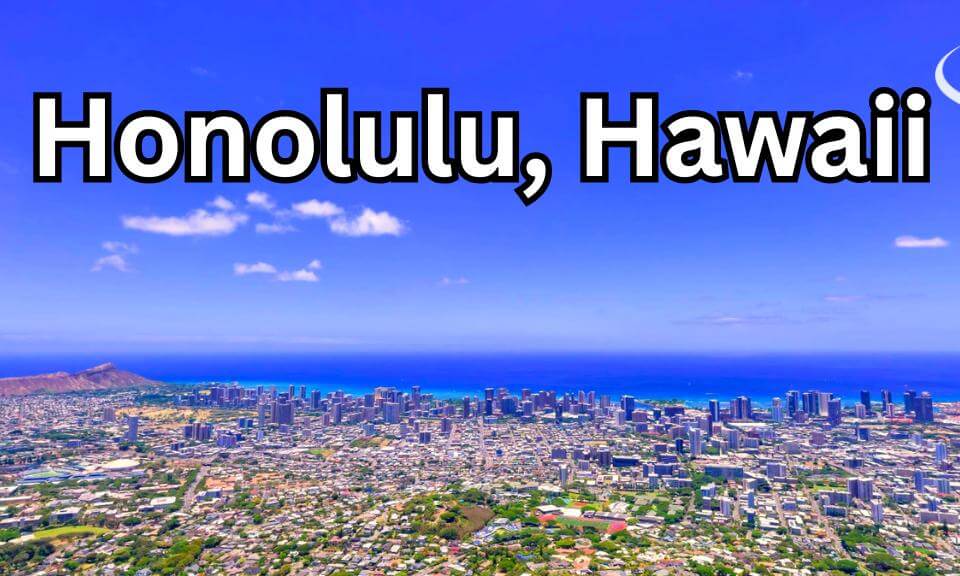 Honolulu from Above in 360° | Diamond Head to Waikiki Aerial Tour in VR