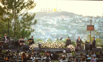 EM YEU ANH - THUY CHI VR Video EM YEU ANH - THUY CHI VR