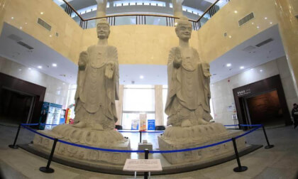 A 1,400-year-old Giant Stone Buddha in Qingdao, China 1400多年前的北魏大石佛