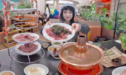 Come have hot pot with me! It's so delicious!