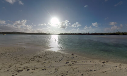 360 VR Family spending summer vacation on tropical resort, Mauritius
