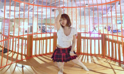Dance in the cage - miniskirt