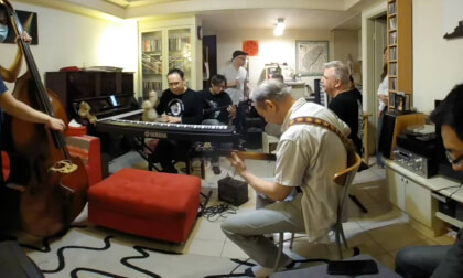 [VR180] Jam Session in a Professional Musician's Living Room: An Immersive Experience