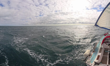 360° Sailing: Poled-out Genoa in Brittany