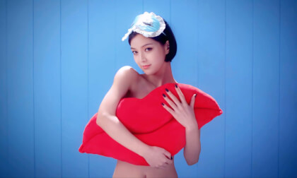 9muses (나인뮤지스) 'Lip 2 Lip(입술에 입술)' MV