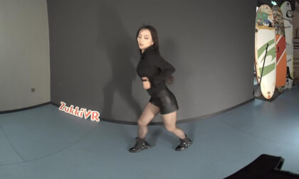 Close-up Dance Million Dollar Baby - 4K