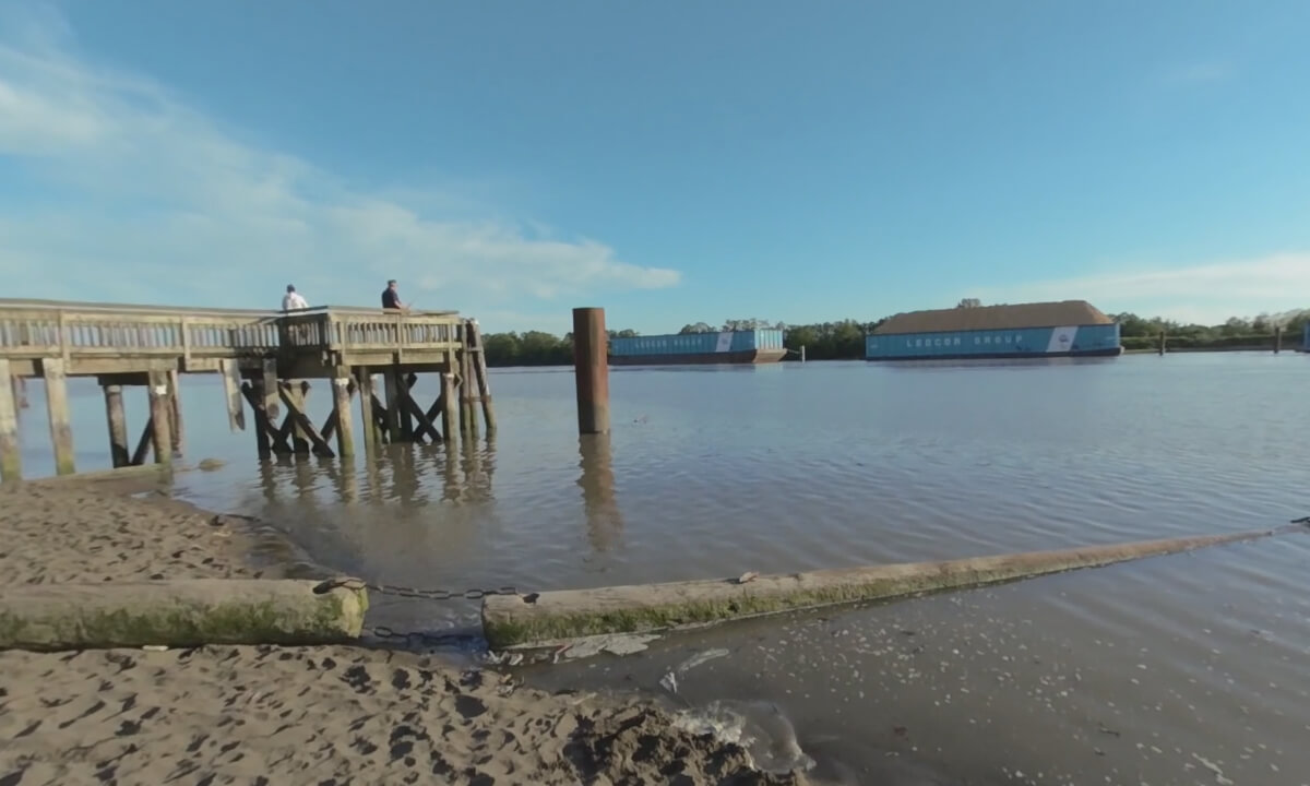 Fishing at Fraser River Park Beach at Golden Hour in Vancouver Canada VR 180 3D Vuze XR