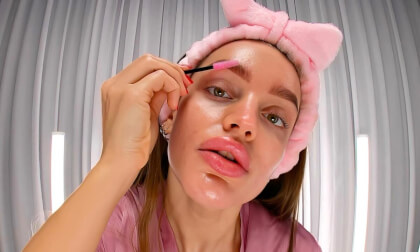 Through the Looking Glass: Nadyusha's Daily Beauty Routine (POV)