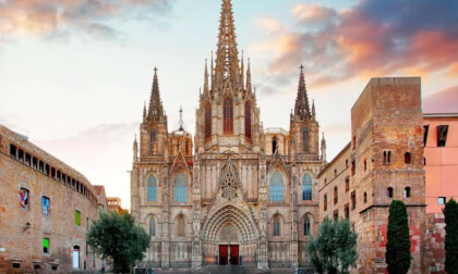 Cattedrale Di Barcellona - Catedral de Barcelona - Cathedral Of Barcelona - Video Sferici - Spherical Videos - INSTA360 X5