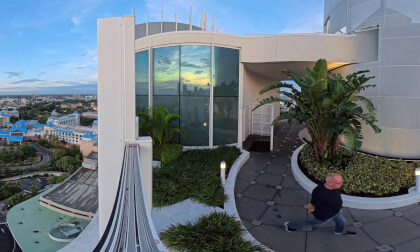 VR360 Bar 17 Bistro at Aventura (9-10-2025) - Universal Orlando Resort (Insta360 X5)