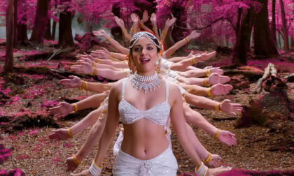 NaaNaa Hyraanaa - 8K Video Game Changer Ram Charan Kiara Shreya Ghoshal Karthik Thaman S_LRF_Full_SBS