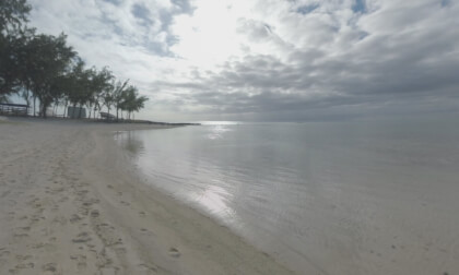 360 VR Scene of Mauritius nature and family with child walking at the beach