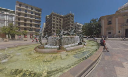 360 VR View to Plaza de la Virgen in Old Town of Valencia, Spain