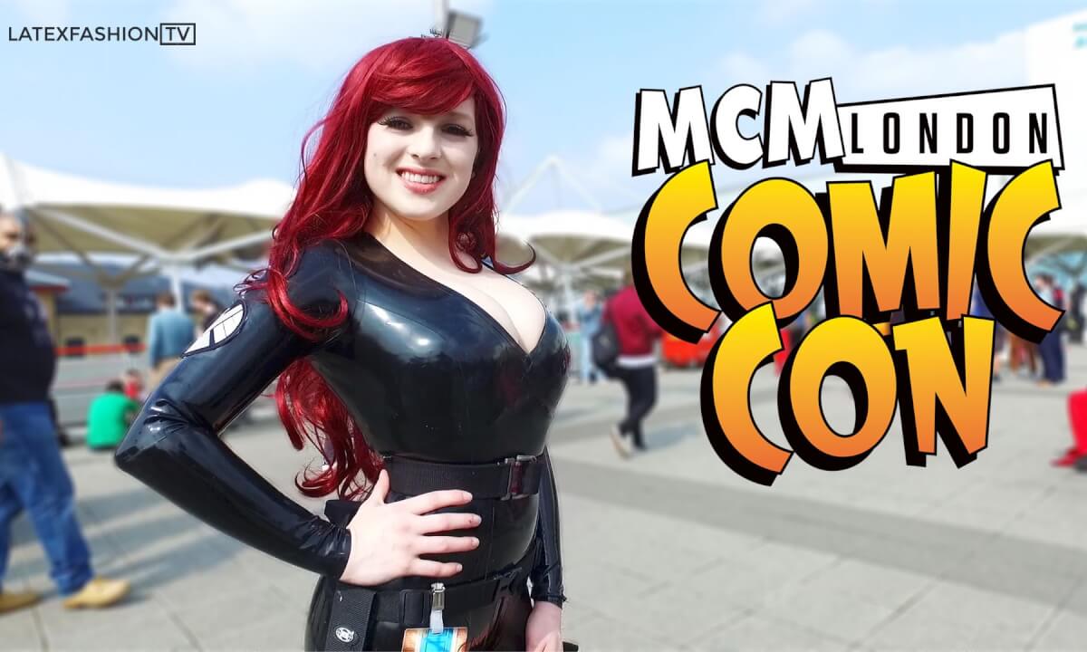 Black Widow Latex Cosplay Girl - ComicCon 3D 8K60