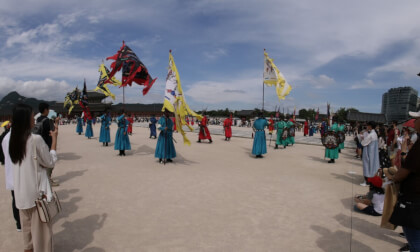 Seoul Gyeongbokgung Palace Changing of the Guard Ceremony - 20230903 VR Video Seoul Gyeongbokgung Palace Changing of the Guard Ceremony - 20230903 VR