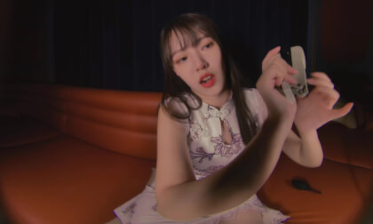 VR ASMR - Let me blow away your troubles with a camera air blower. ( Use headphones for better experience )