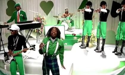 Outkast - Hey Ya! (2003)