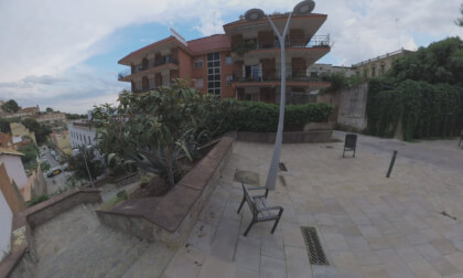 360 VR Uphill and downhill street with houses in Barcelona