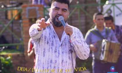 El Mimoso - Deja - Lo Mejor De Mi Vida ( Popurri En Vivo )
