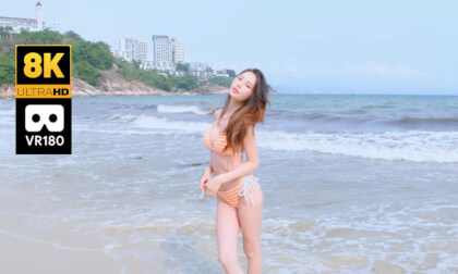 瓶子女神 海边漫步