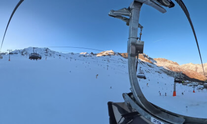 4er Hainbachkar ski lift snow winter Austria 4-person chairlift bubble covers Sölden ski resort Ötztal Tyrol Söelden Ötztal Tirol Österreich