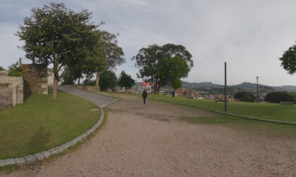 A little walk in "San Roque" park in 3D180 8K
