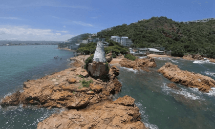 Drone flight in Knysna Heads, South Africa - can you find the wreck? VR Video Drone flight in Knysna Heads, South Africa - can you find the wreck? VR