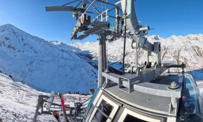 8EUB Topexpress Gurgl Gondola Top Express Obergurgl to Hochgurgl Ötztal Austria Österreich snow winter ski lift cableway