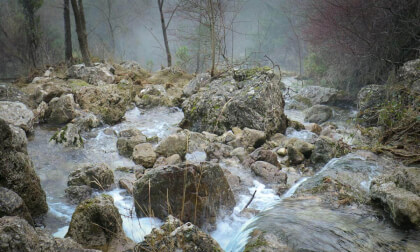 Meditation - 4K Misty Rocky (3D) : Orbital Ambience