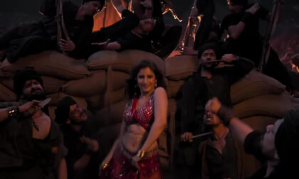 Uyi Amma - Azaad   Aaman D, Rasha Thadani  Madhubanti Bagchi,Amit Trivedi,Amitabh  Bosco  Abhishek K