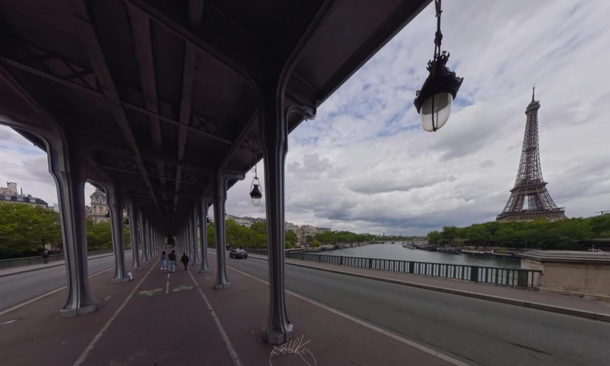 Walk over Pont de Bir-Hakeim ("Inception bridge") in Paris, France