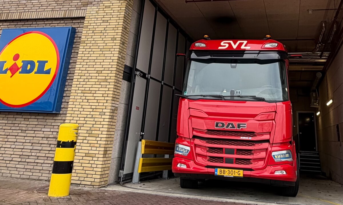 360 Timelaps! Loading Truck by Lidl Supermarkt in The Netherlands