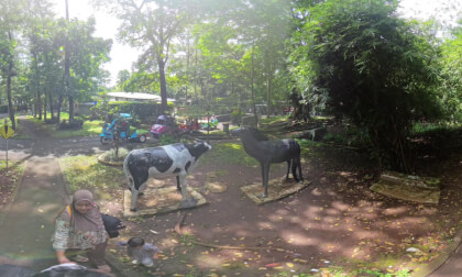 Bandung Vacation VR 360°  | Amazing Family Playground & Theme Park in Indonesia