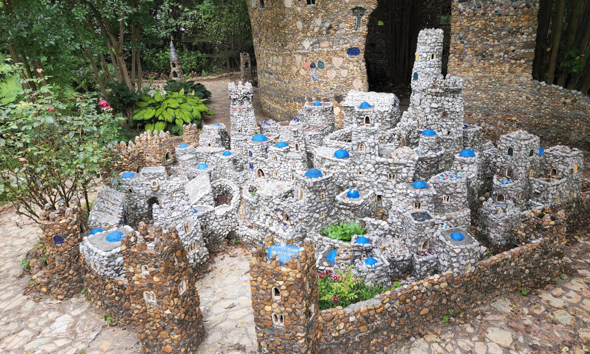 Insane Rock Sculptures! Rock Garden, Calhoun