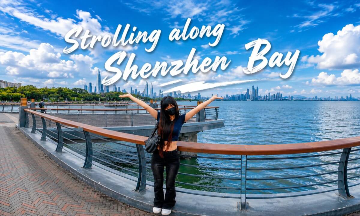 Strolling along Shenzhen Bay