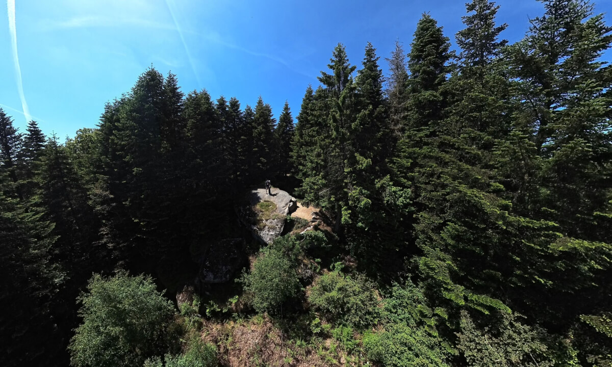 Huelgoat en Bretagne : La Roche tremblante et le Camp d'Artus